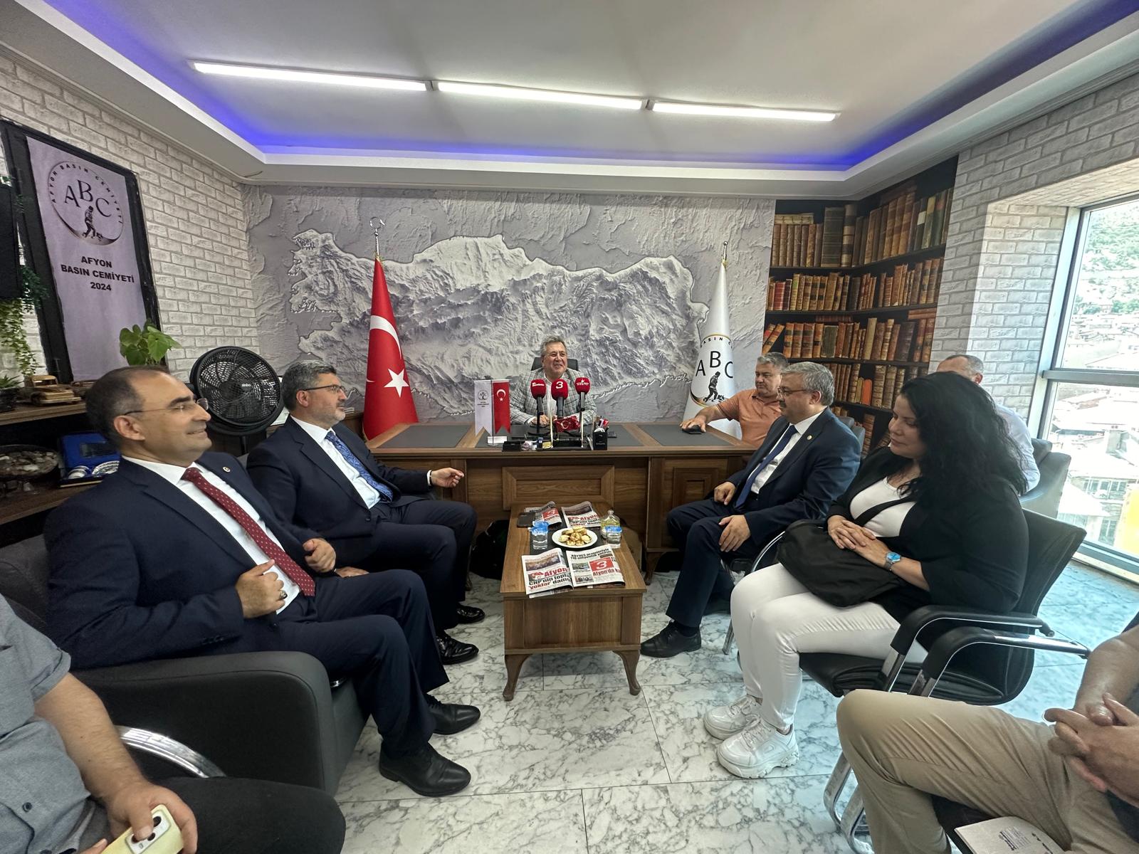 Afyonkarahisar'da Siyaset ve Basın İşbirliği: AK Parti Milletvekillerinin ABC Ziyareti